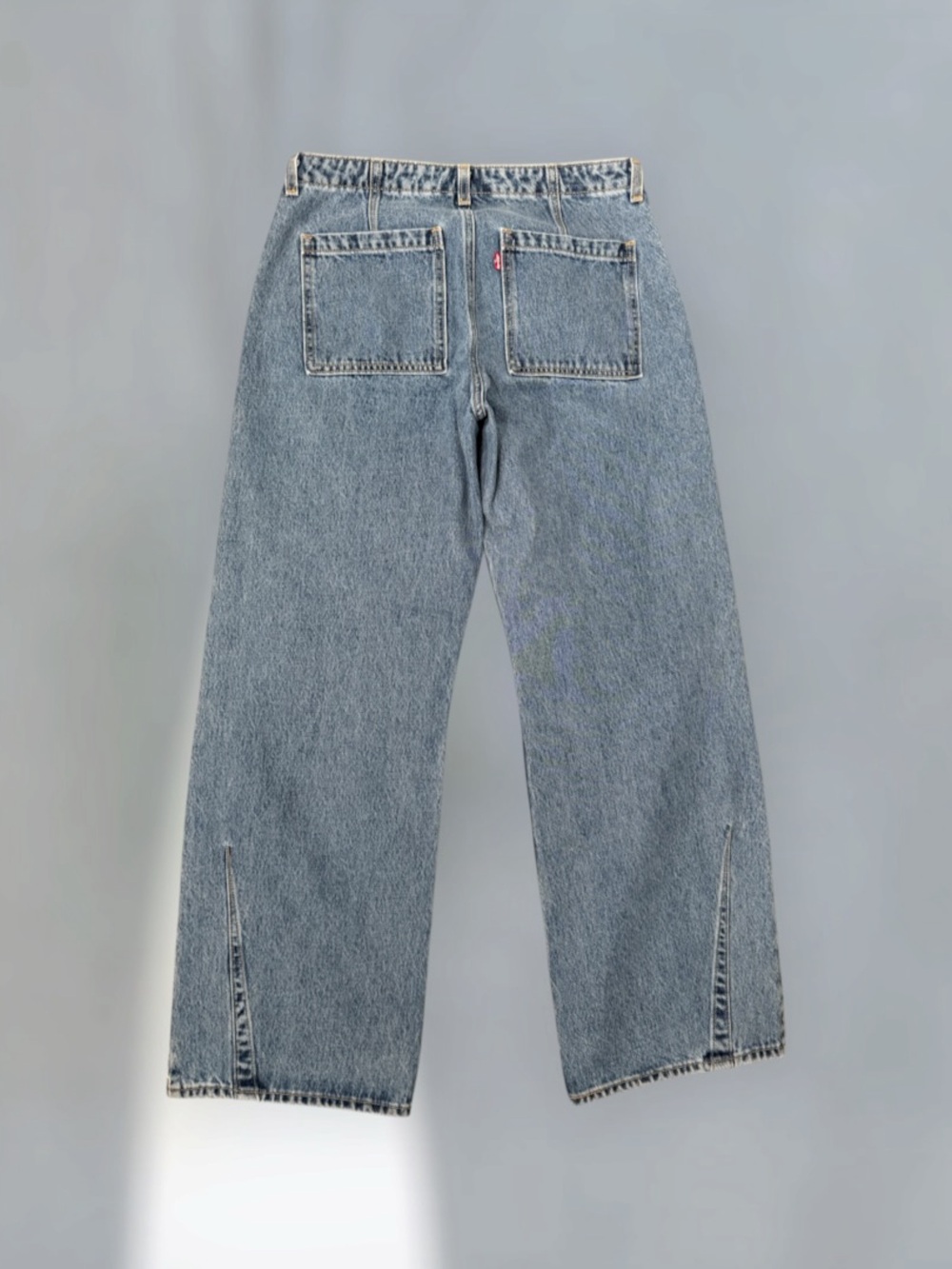 Levi's
Low Loose Styled Zipper Jeans - Picture 4 of 5